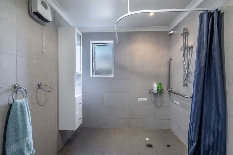 Photo of property in 17 Hardy Street, Strathern, Invercargill, 9812