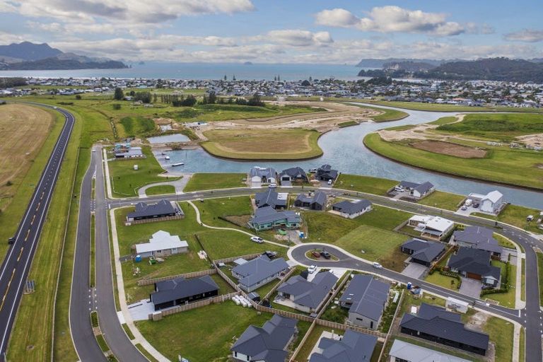 Photo of property in 7 Ronomor Place, Whitianga, 3510