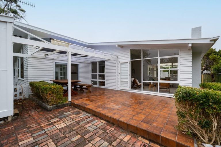 Photo of property in 5 Chudleigh Grove, Churton Park, Wellington, 6037