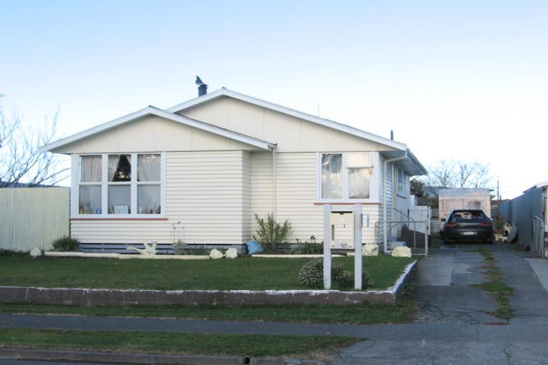 Photo of property in 6 Plowman Crescent, Onekawa, Napier, 4110