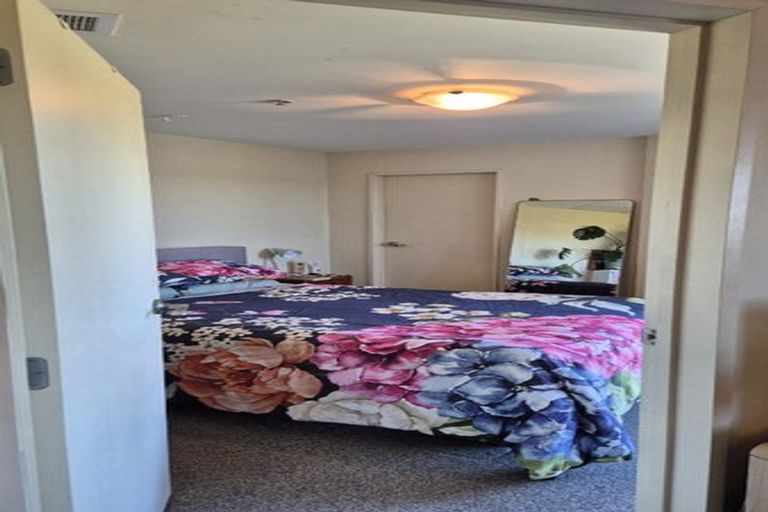Photo of property in 5c/17 Crown Lynn Place, New Lynn, Auckland, 0600