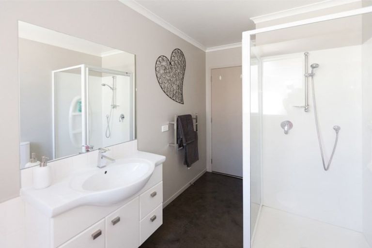 Photo of property in 92 Stirling Drive, Morrinsville, 3300