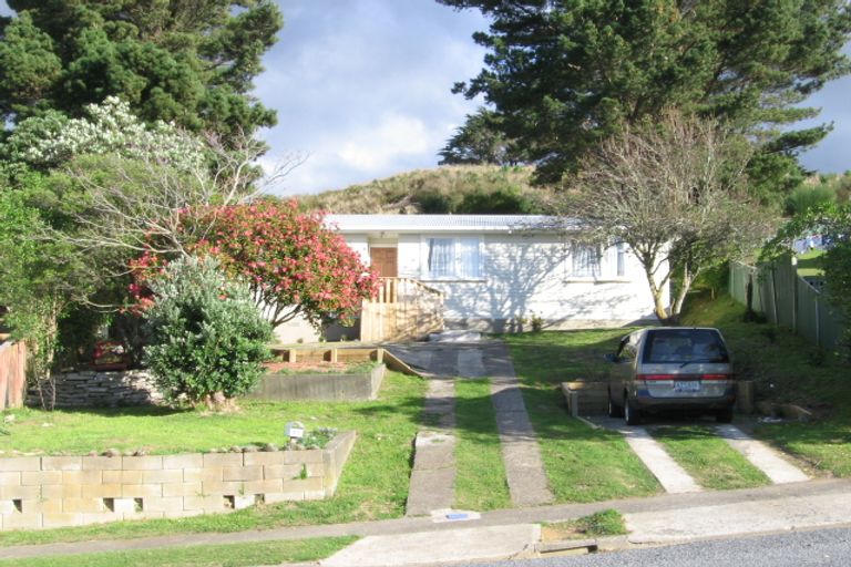 Photo of property in 144 Sievers Grove, Cannons Creek, Porirua, 5024