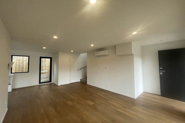 Photo of property in 514c Swanson Road, Ranui, Auckland, 0612