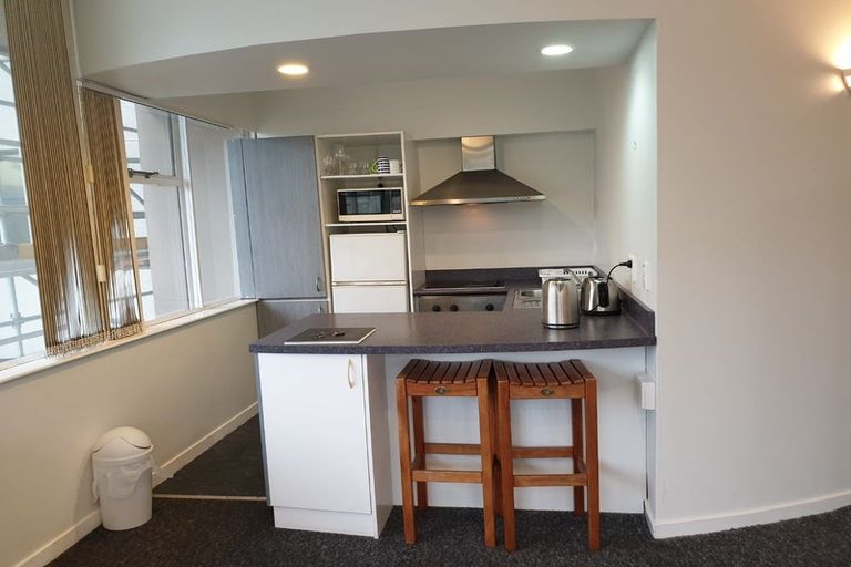 Photo of property in Terrace Tower Apartments, 6e/126 The Terrace, Wellington Central, Wellington, 6011