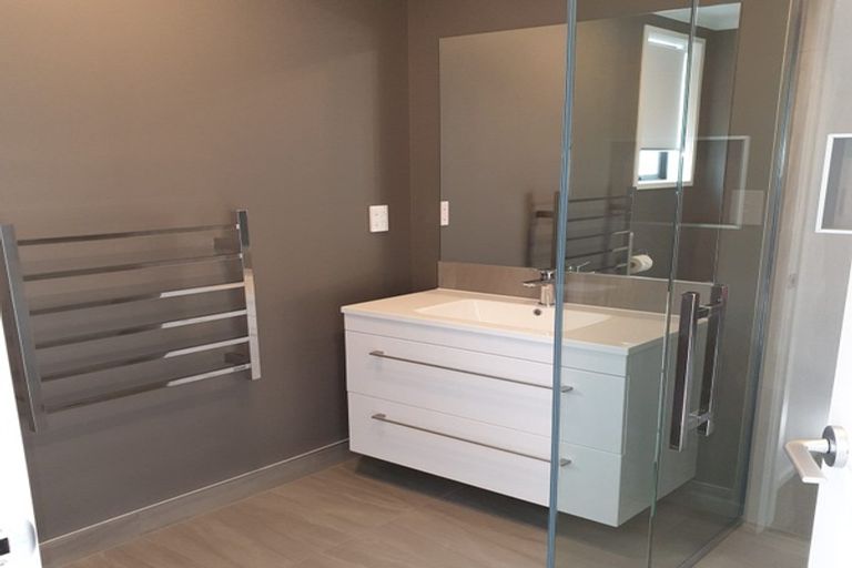 Photo of property in 60 Tawhiti Road, Pukekohe, 2120