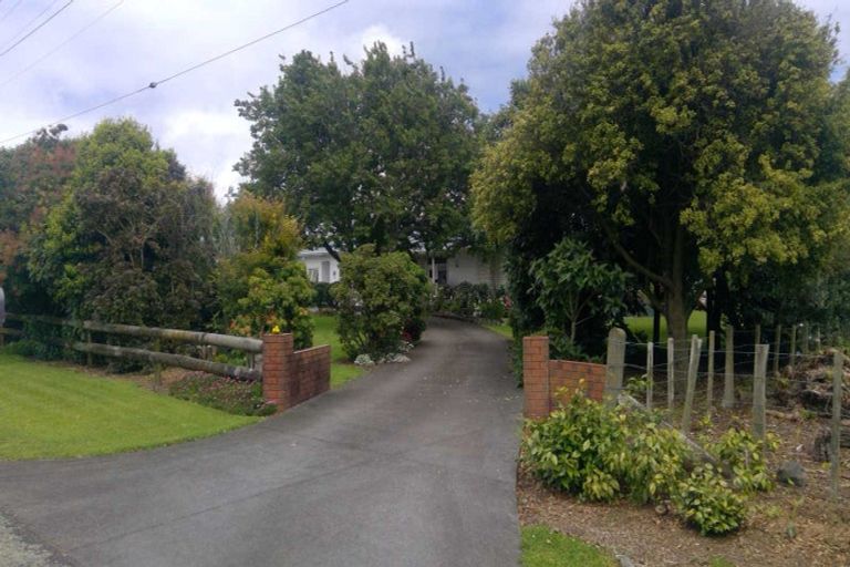 Photo of property in 18 Arthur Road, Paraite, New Plymouth, 4373