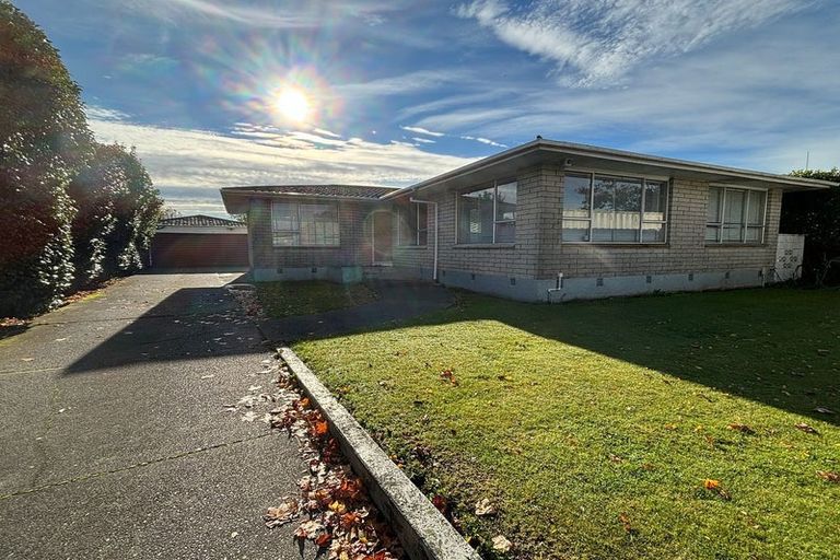 Photo of property in 6 Glenside Avenue, Ilam, Christchurch, 8041