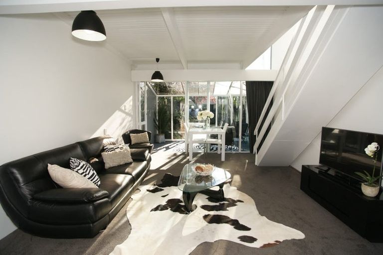 Photo of property in 1/43 Fendalton Road, Fendalton, Christchurch, 8014