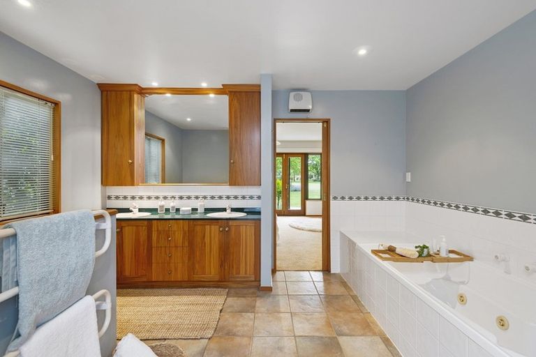 Photo of property in 1592 Tram Road, Swannanoa, Rangiora, 7475