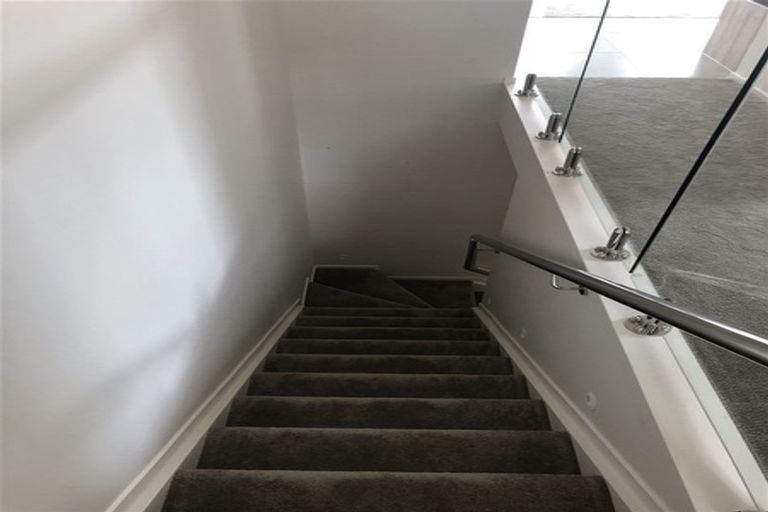 Photo of property in 8 Puhakehake Place, Flat Bush, Auckland, 2019