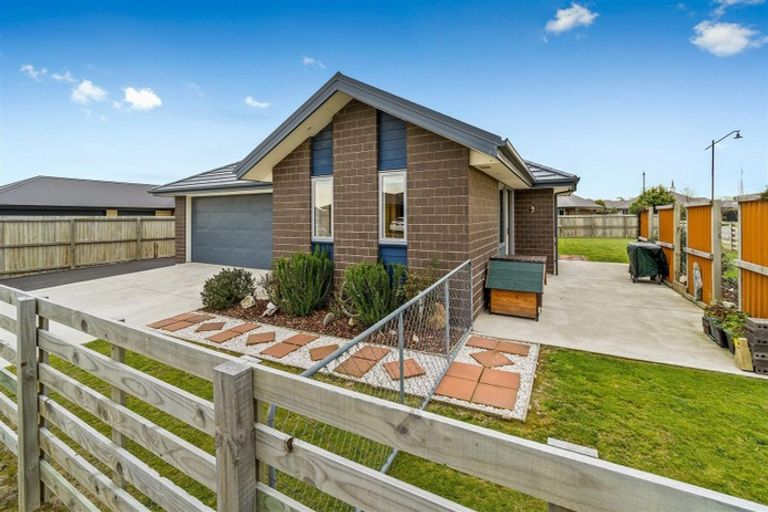 Photo of property in 2 Colebrook Drive, Rolleston, 7614