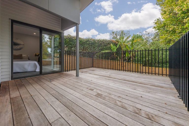 Photo of property in 6b Zingaro Place, Massey, Auckland, 0614