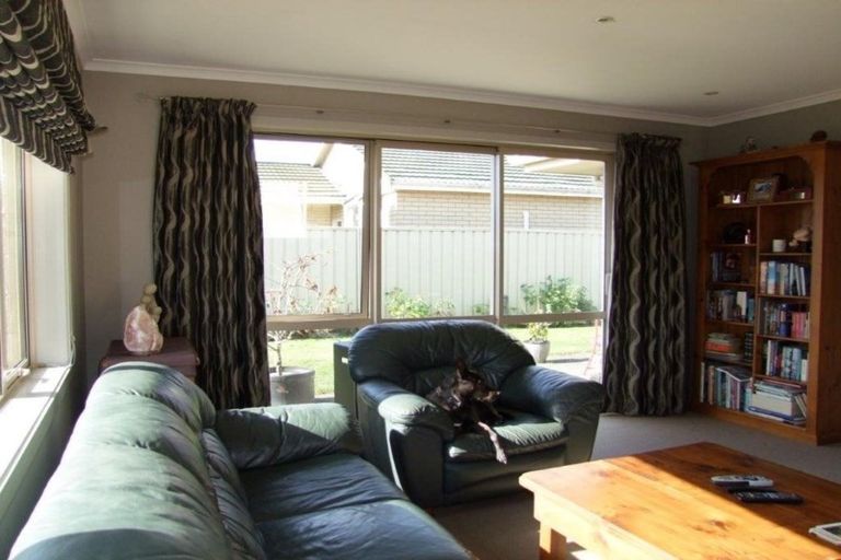 Photo of property in 21 Burns Street, Milton, 9220