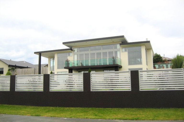 Photo of property in 16 Duxford Crescent, Fairfield, Dunedin, 9018