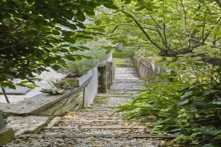 Photo of property in 7a North Avenue, Narrow Neck, Auckland, 0624