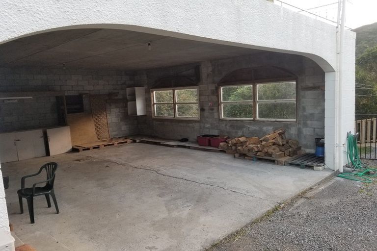 Photo of property in 7 Angle Street, Picton, 7220