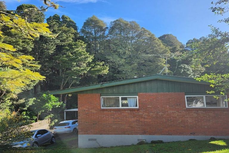 Photo of property in 69 Holland Road, Hillcrest, Auckland, 0627