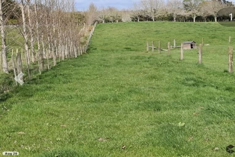 Photo of property in 166h Postman Road, Dairy Flat, 0794