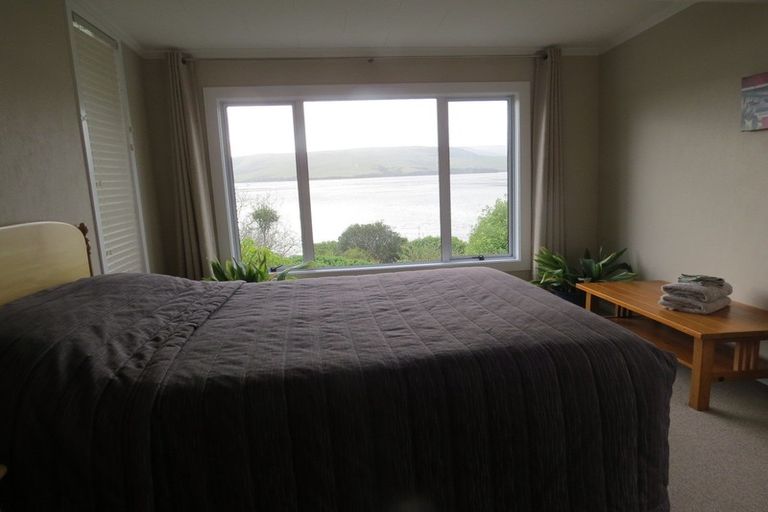 Photo of property in 52 Antrim Street, Waikawa, Tokanui, 9884