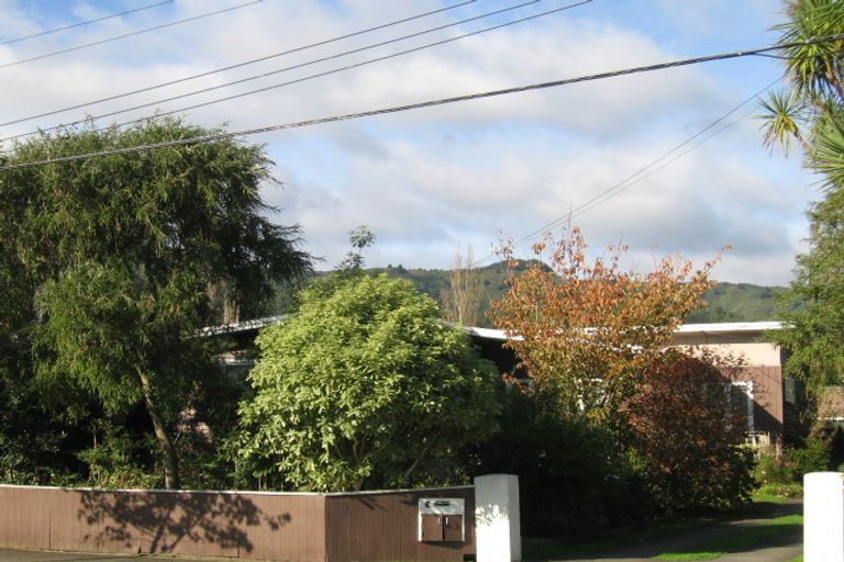 Photo of property in 6 Kennedy Grove, Stokes Valley, Lower Hutt, 5019