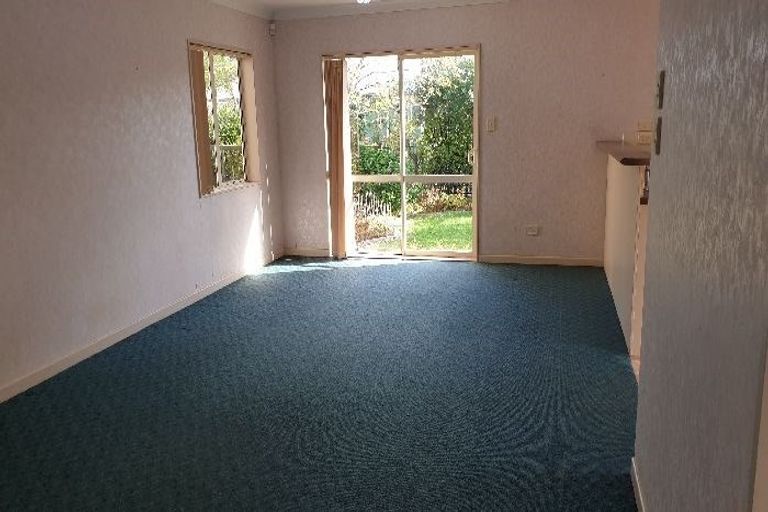 Photo of property in 23 Oak Manor Drive, Albany, Auckland, 0632