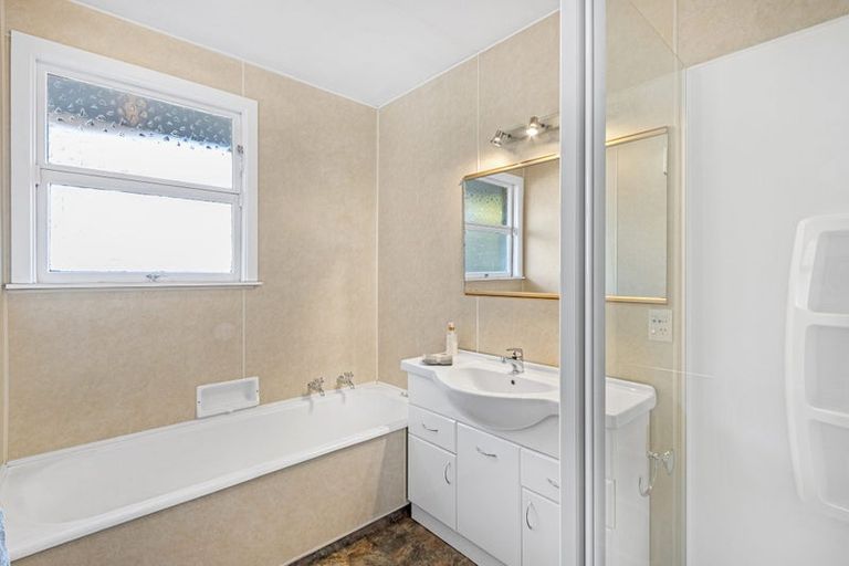 Photo of property in 25 Grimseys Road, Redwood, Christchurch, 8051