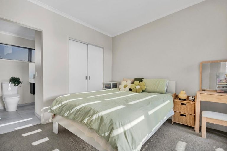 Photo of property in 2 Kerewhenua Crescent, Hobsonville, Auckland, 0616