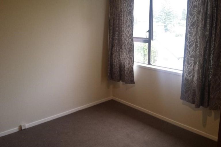 Photo of property in 5/550 Glenfield Road, Glenfield, Auckland, 0629