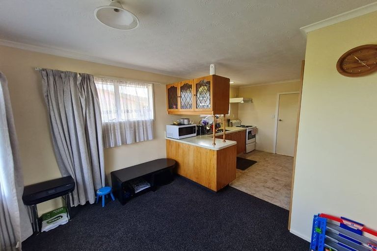 Photo of property in 18 Tamarisk Place, Parklands, Christchurch, 8083