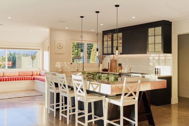 Photo of property in 28 Hanlow Place, Pyes Pa, Tauranga, 3112