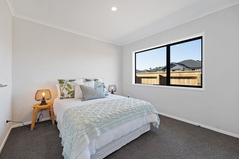 Photo of property in 1 Condor Crescent, Waiwhakaiho, New Plymouth, 4312