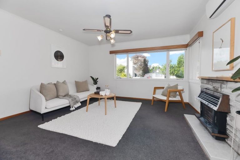 Photo of property in 23 Hereford Street, Te Atatu Peninsula, Auckland, 0610
