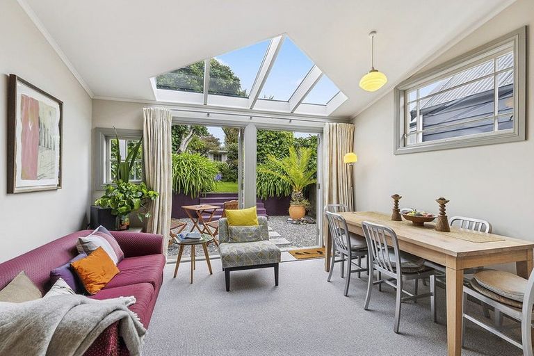Photo of property in 62 Elizabeth Street, Mount Victoria, Wellington, 6011