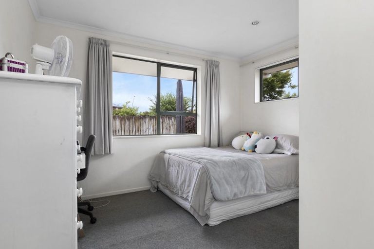 Photo of property in 12 Greenough Place, Rototuna, Hamilton, 3210