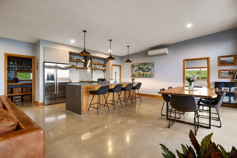 Photo of property in 33 Hakao Road, Minden, Tauranga, 3171