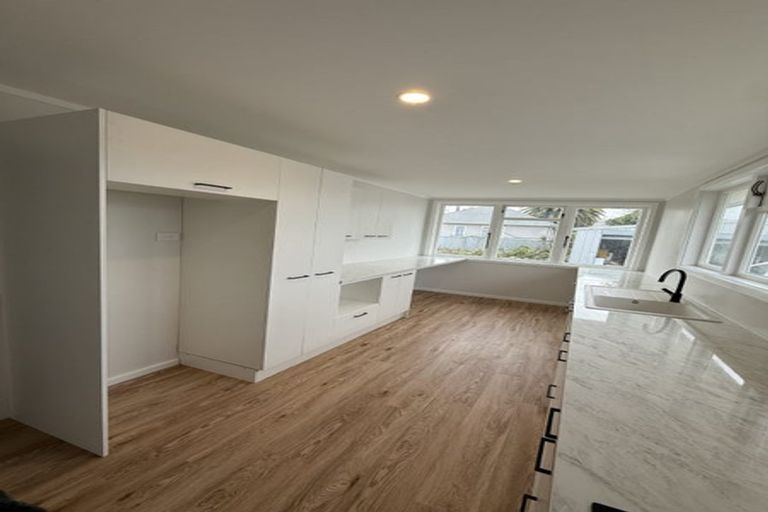 Photo of property in 1 Robertshawe Crescent, Dannevirke, 4930