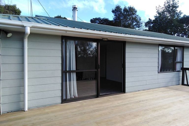 Photo of property in 11 Arde Place, Massey, Auckland, 0614