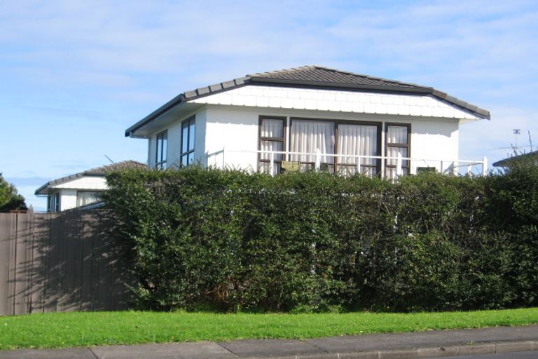Photo of property in 40 Bleakhouse Road, Howick, Auckland, 2014