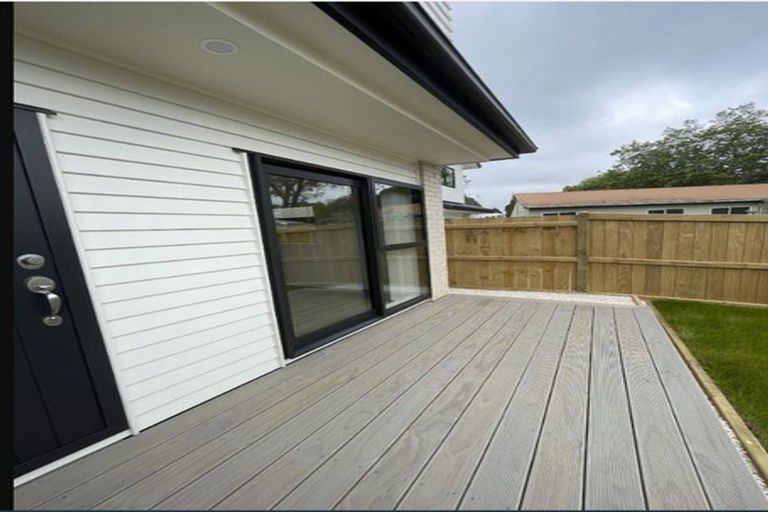 Photo of property in 79b Chilcott Road, Henderson, Auckland, 0612