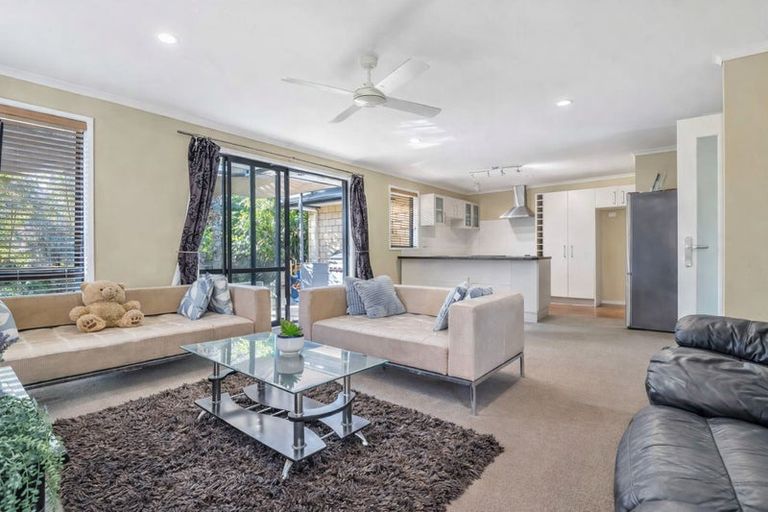 Photo of property in 45b Springs Road, Parakai, 0830