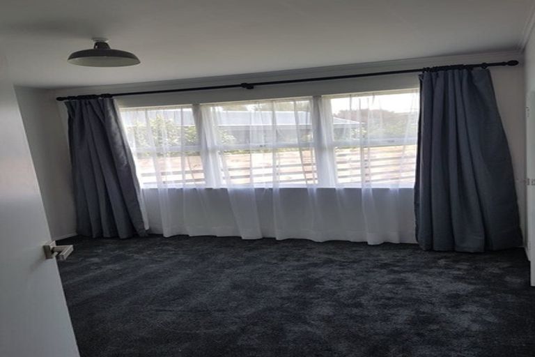 Photo of property in 2/15 Tasman Drive, Opaheke, Papakura, 2113