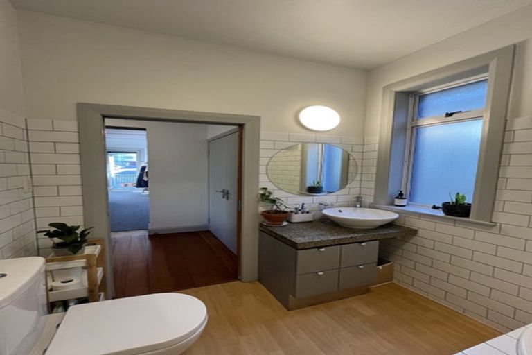 Photo of property in 98 Riddiford Street, Newtown, Wellington, 6021