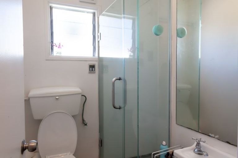 Photo of property in 35a Marine Parade, Seatoun, Wellington, 6022