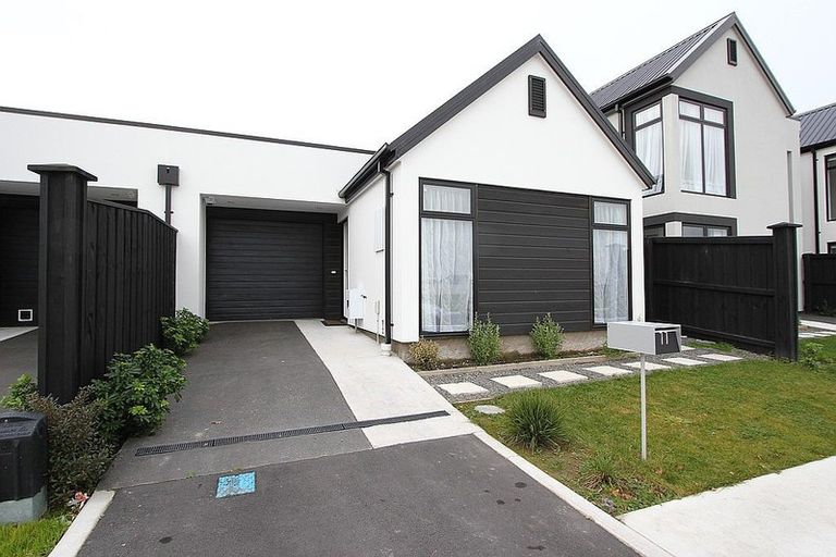 Photo of property in 77 Faringdon Boulevard, Rolleston, 7615