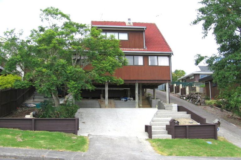 Photo of property in 1/3 Lynngate Place, Hillcrest, Auckland, 0627