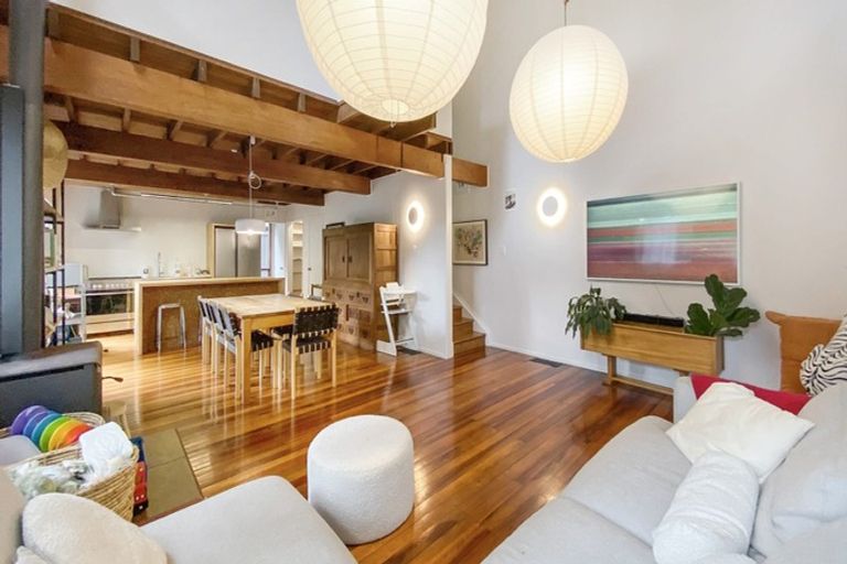 Photo of property in 221 Titirangi Road, Titirangi, Auckland, 0604