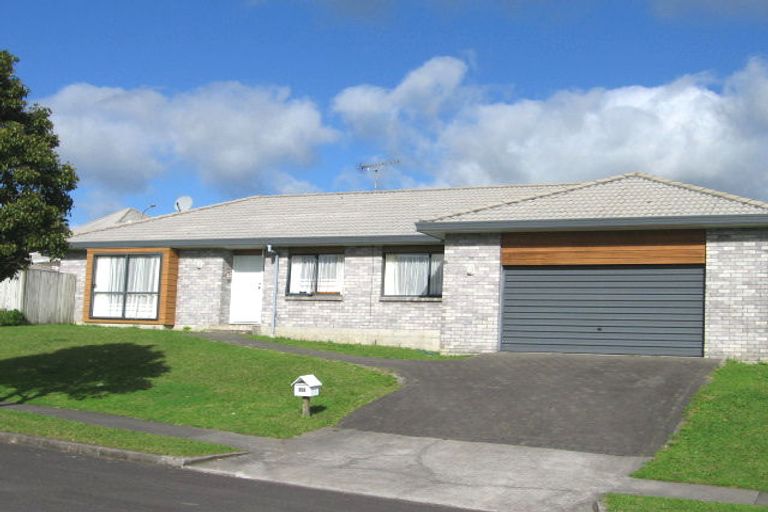 Photo of property in 1/2 Chiania Place, Somerville, Auckland, 2014