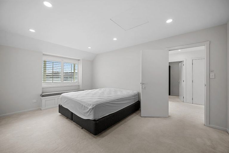 Photo of property in 47 Saltburn Road, Milford, Auckland, 0620