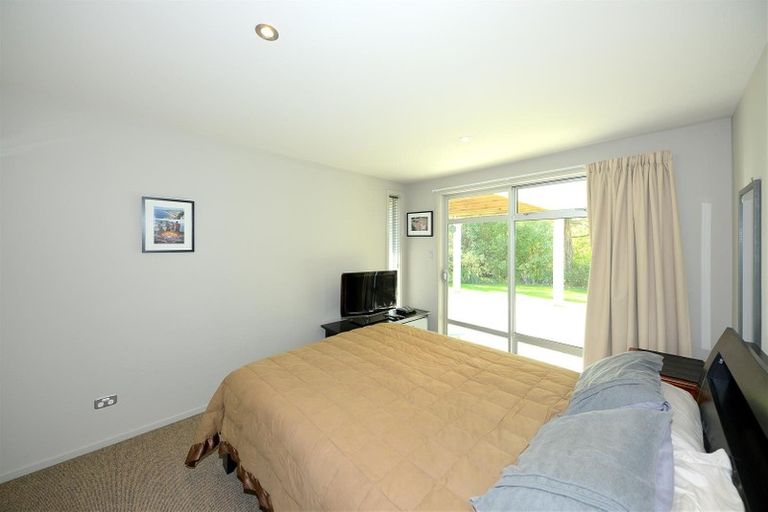 Photo of property in 30 Overdale Drive, Cashmere, Christchurch, 8022